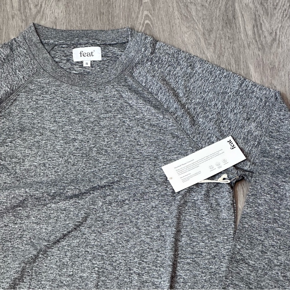 feat | FlowTech®️ Roam Heather Gray Crewneck Sweatshirt | Size S - NWT!